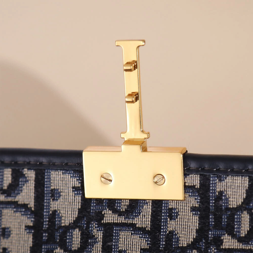 Durable Dior 30 Montaigne East-West Bag with Chain 2219