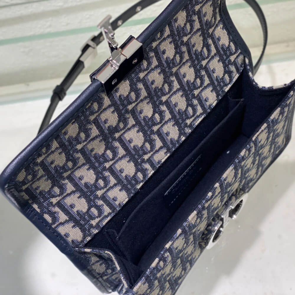 Dior 30 Montaigne East-West Bag with Chain FashionForward 2212