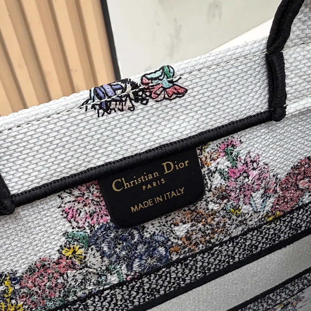 Dior Lucky Medium Dior Book Tote DailyWear 2147