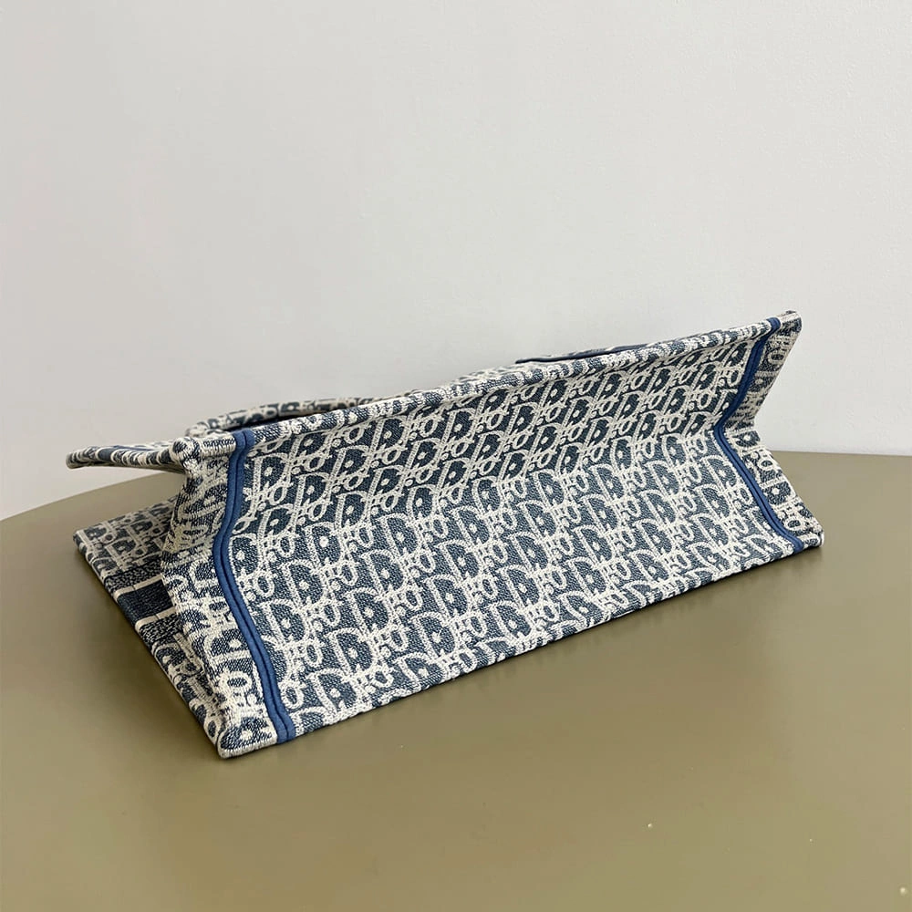 Dior Medium Dior Book Tote Durable 2093