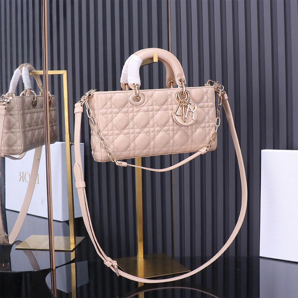 Dior Medium Lady D-Joy Bag(HIGH-END GRADE) Seasonal 2257
