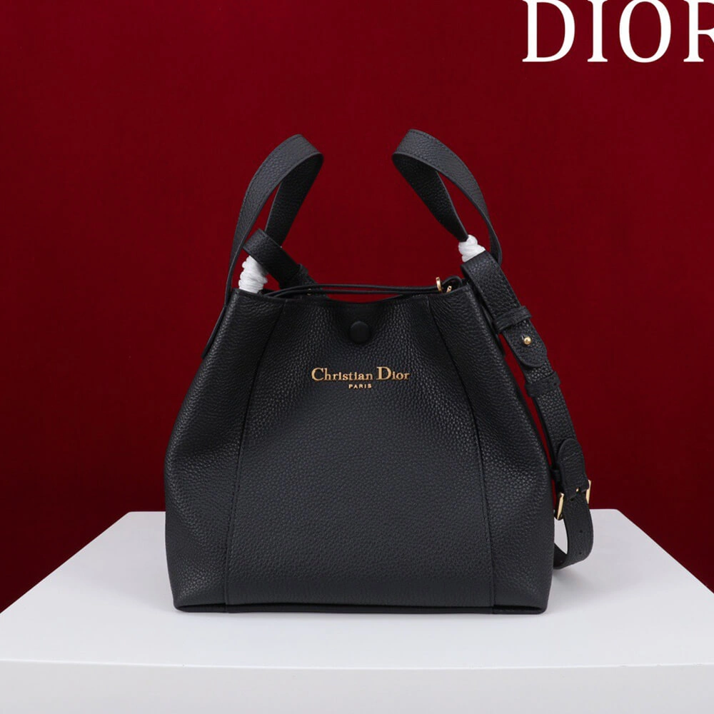 WellDesigned Dior Medium Signature Bucket Bag 2130