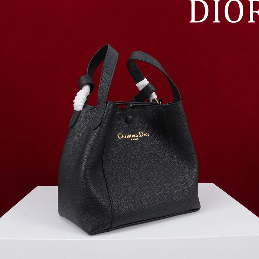 WellDesigned Dior Medium Signature Bucket Bag 2130