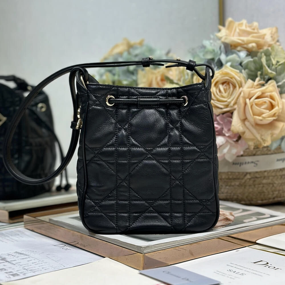 Trendsetting Dior Small D-Motion Bag(HIGH-END GRADE) 2082