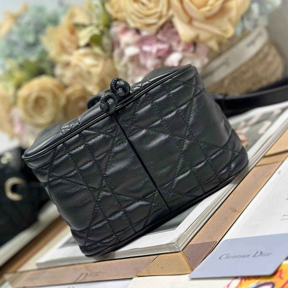 Trendsetting Dior Small D-Motion Bag(HIGH-END GRADE) 2082