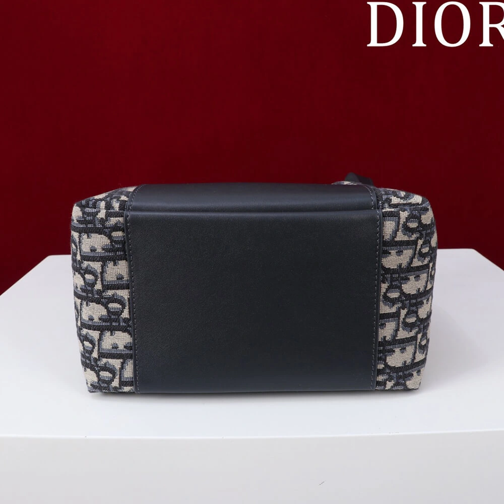 Casual Dior Small Signature Bucket Bag 2148