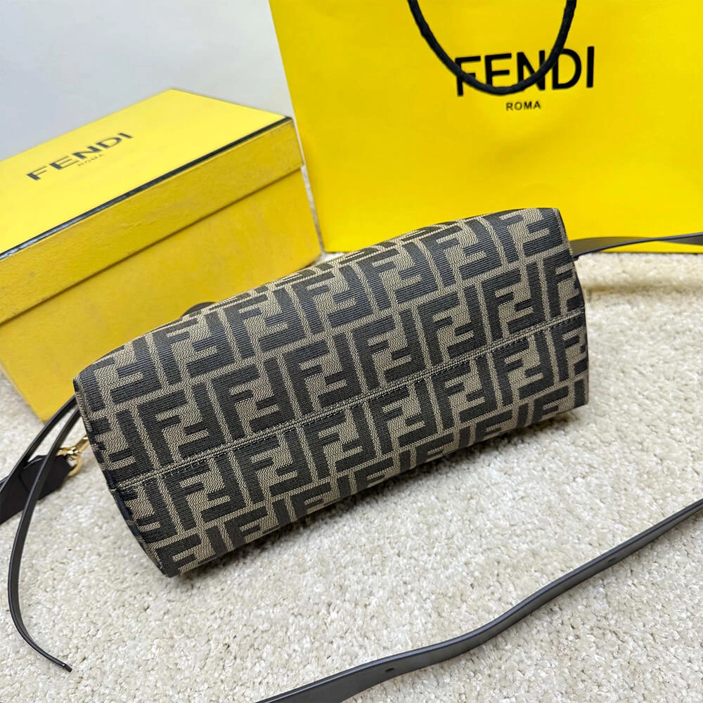 TravelReady FENDI By The Way Medium 3070