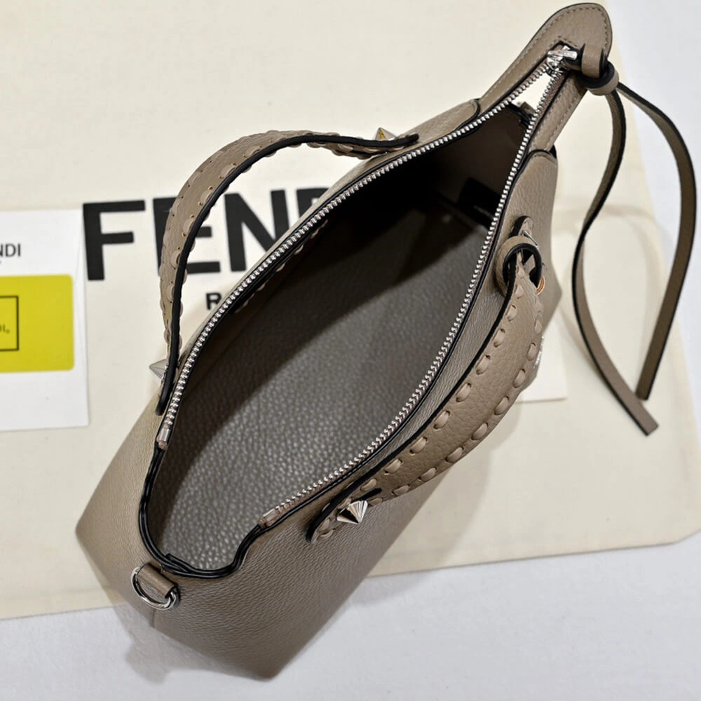 Trendy FENDI By The Way Selleria Medium 3090