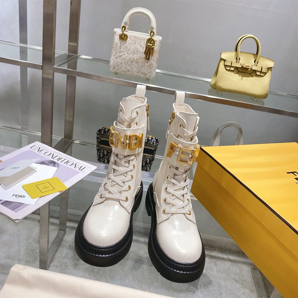 FENDI Fendigraphy logo-plaque leather boots Vibrant 3398