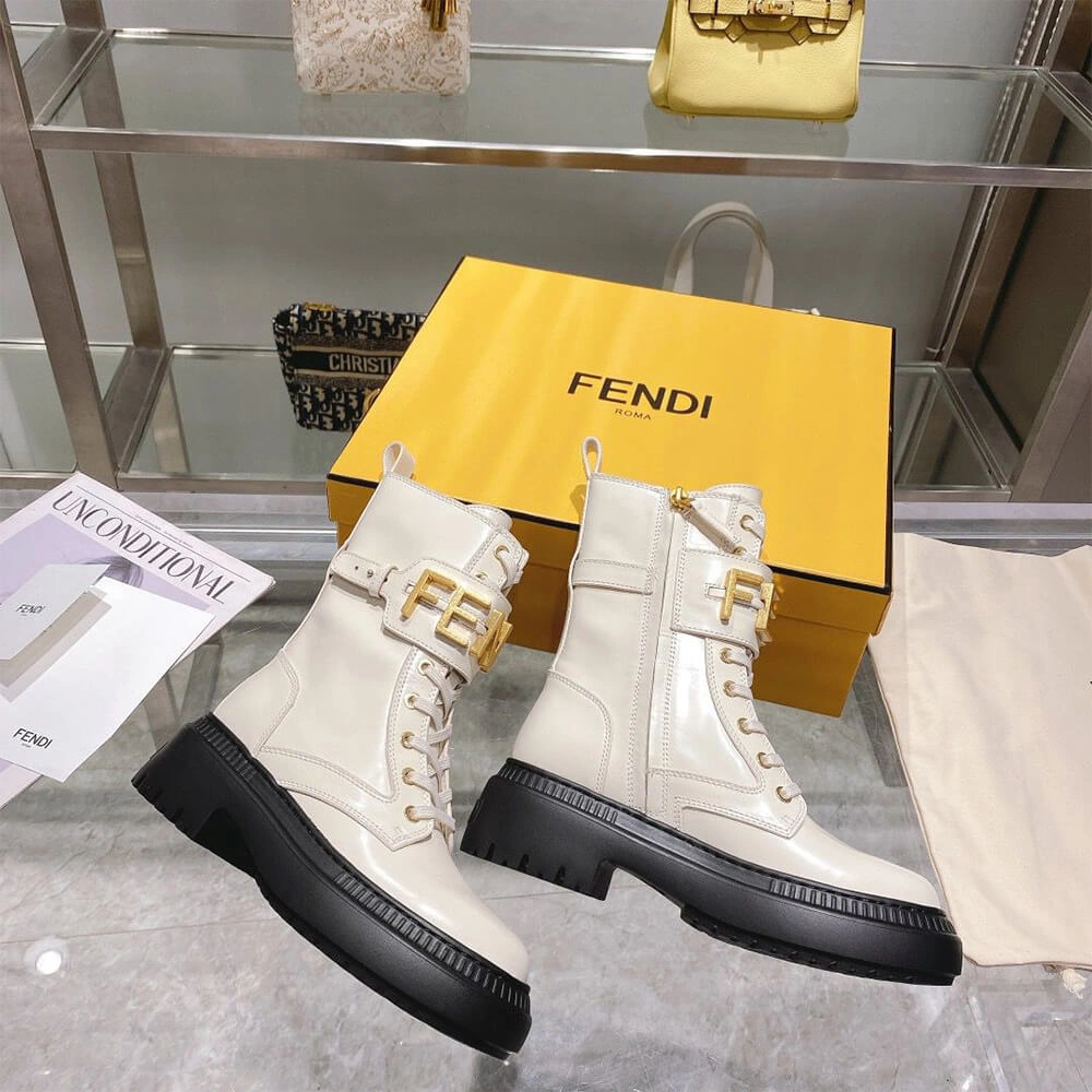 FENDI Fendigraphy logo-plaque leather boots Vibrant 3398