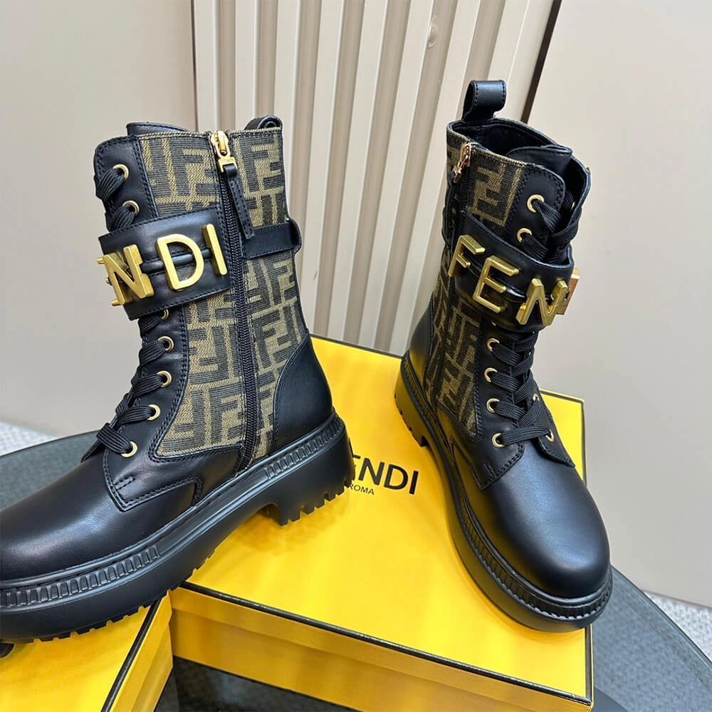 Packable FENDI Fendigraphy logo-plaque leather boots 3410