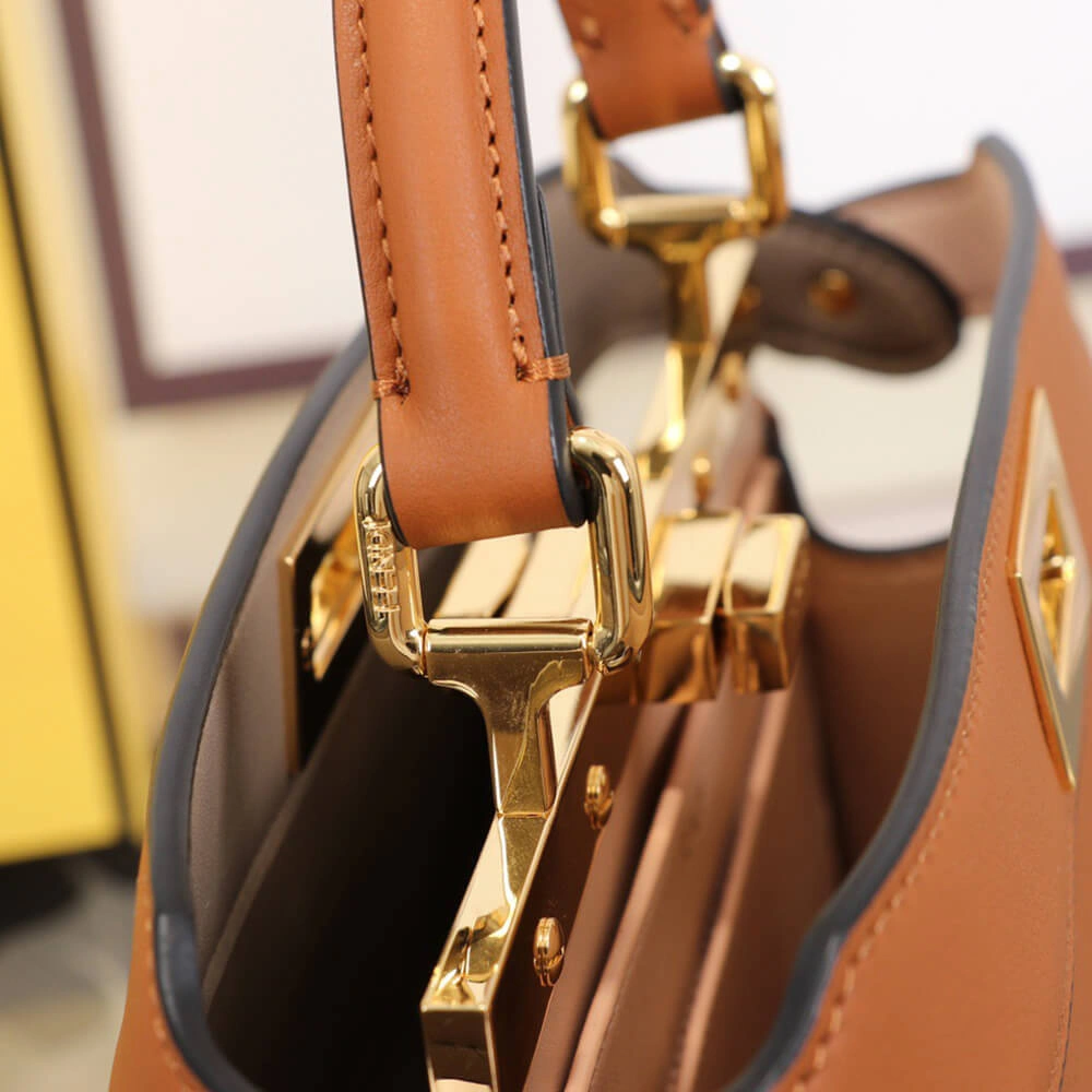 FENDI Peekaboo ISeeU Small(high-end grade) DailyWear 3075