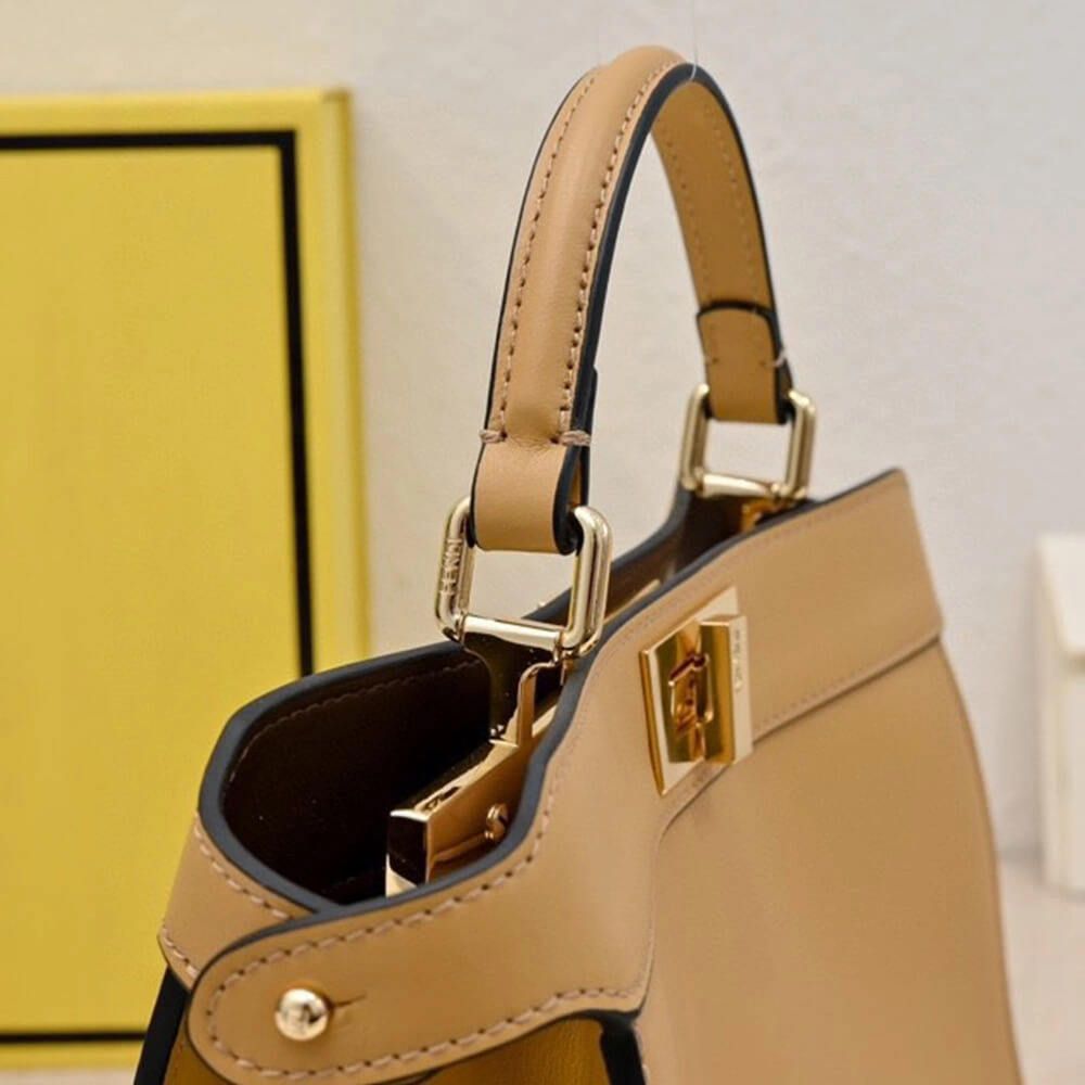 Vibrant FENDI Peekaboo ISeeU Small(high-end grade) 3091