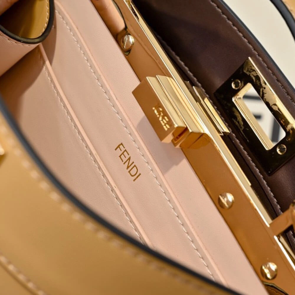 Vibrant FENDI Peekaboo ISeeU Small(high-end grade) 3091