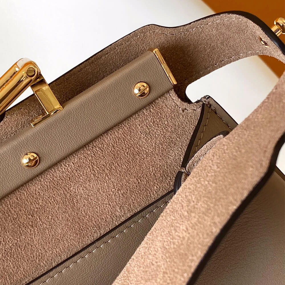 FENDI Peekaboo  Medium(HIGH-END GRADE) FashionForward 3118