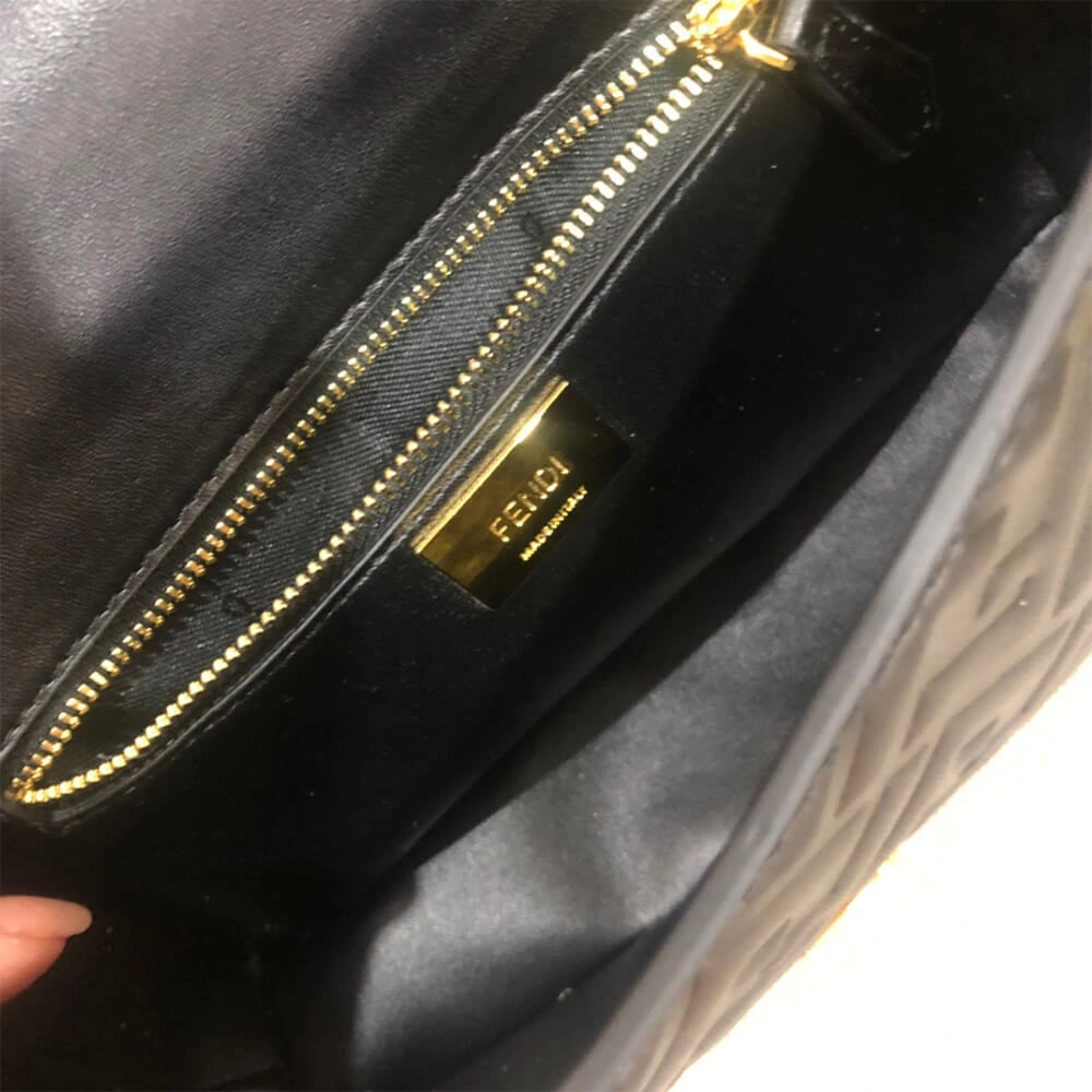 Fendi Baguette Chain Midi TimelessDesign 3159