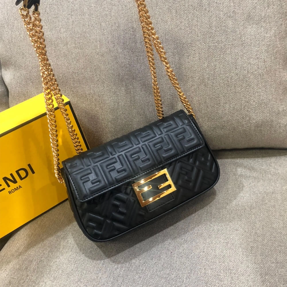 Fendi Baguette Chain Midi TimelessDesign 3159