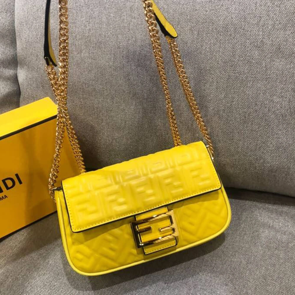 Fendi Baguette Chain Midi Comfortable 3130