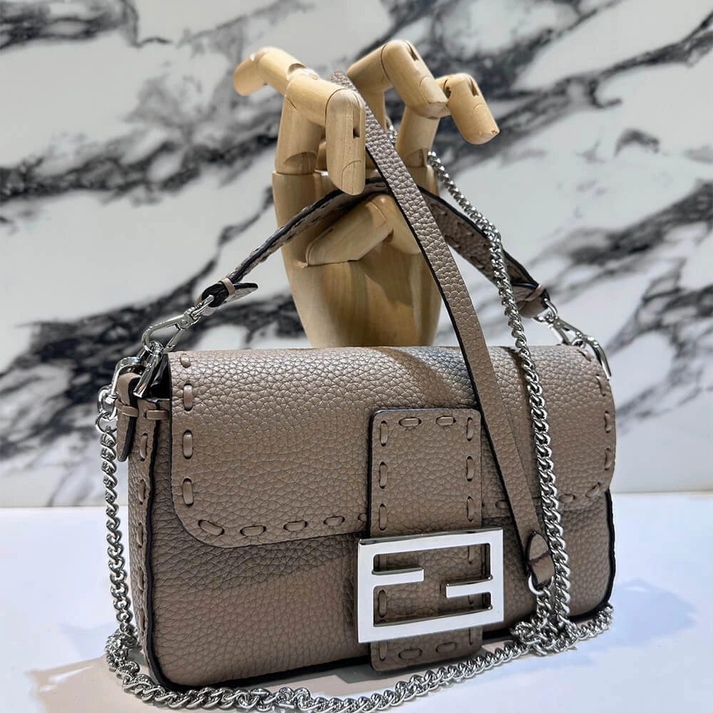 Fendi Baguette Mini(HIGH-END GRADE) Reliable 3127