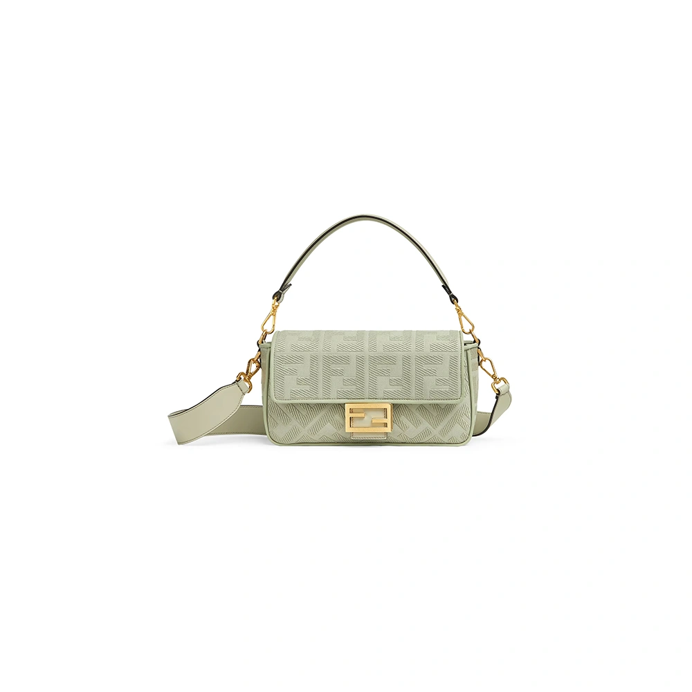 Practical Fendi Baguette 3093