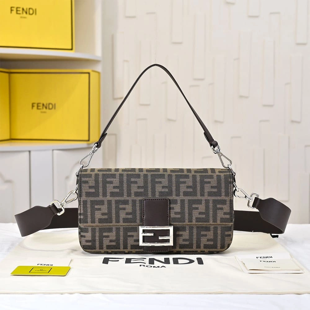 Fendi Baguette Original 3110