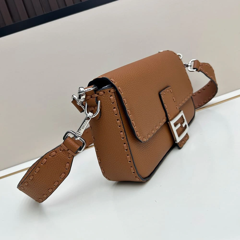 Comfortable Fendi Baguette 3126