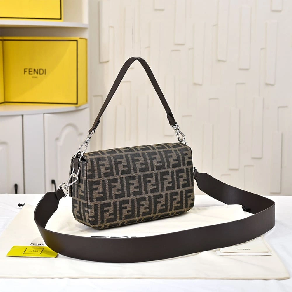 Fendi Baguette Original 3110