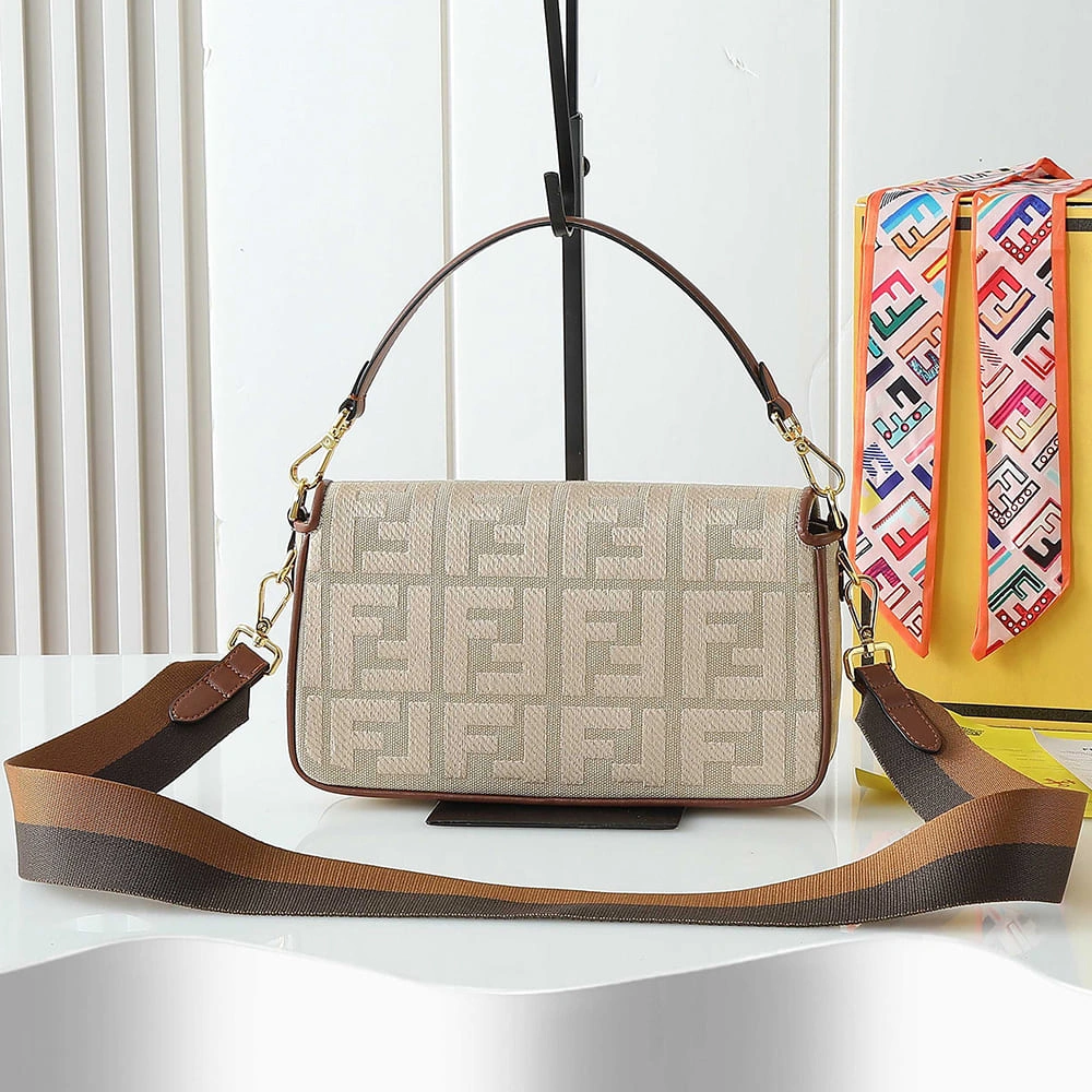 Fendi Baguette Durable 3132