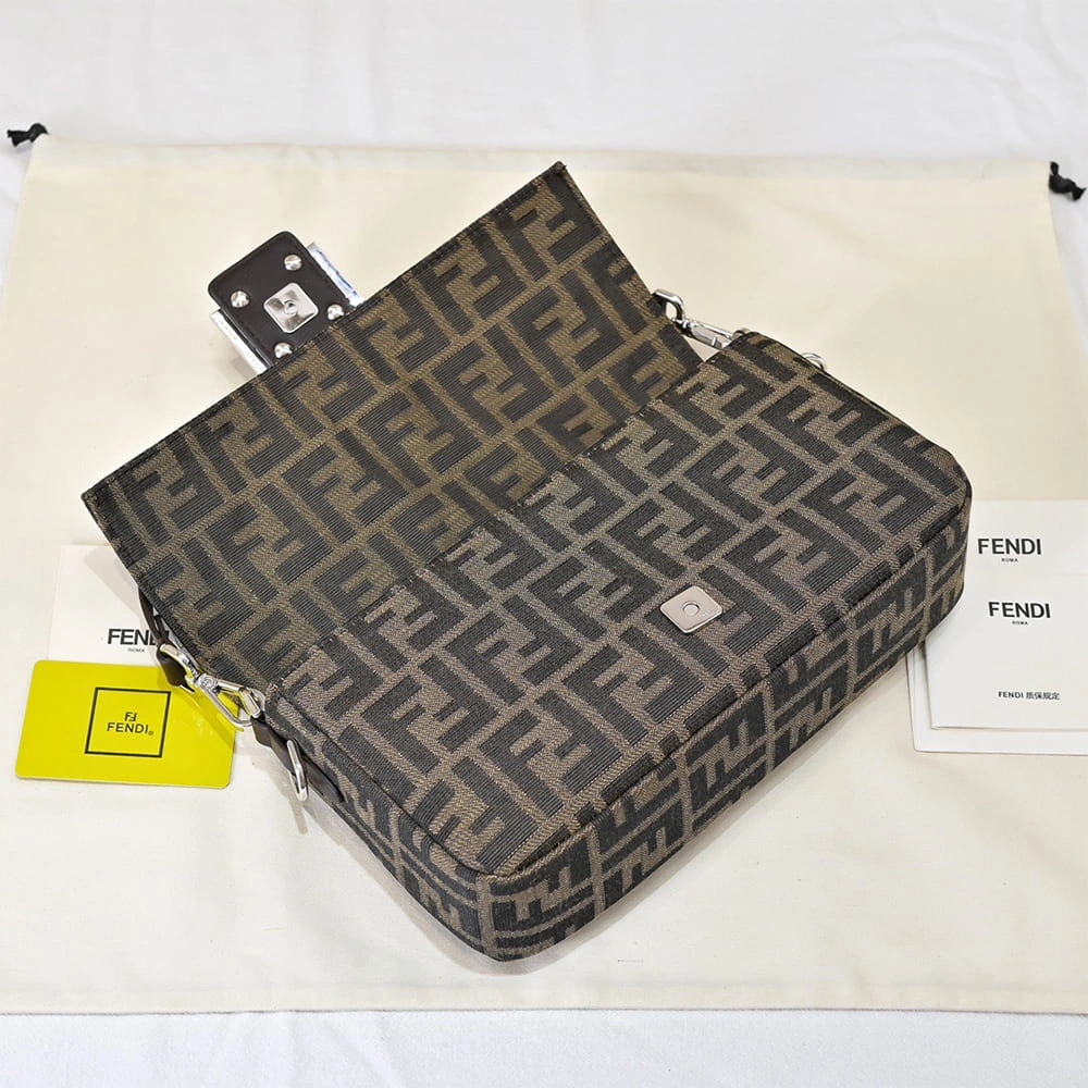 Fendi Baguette Original 3110