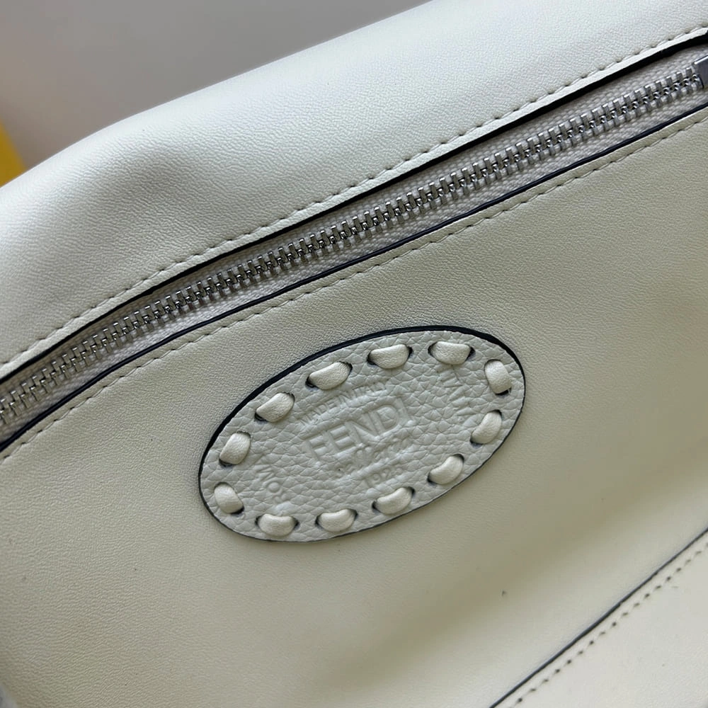 Fendi Baguette Effortless 3058