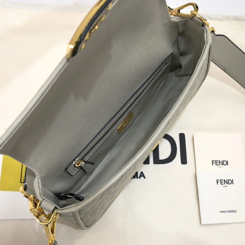 Practical Fendi Baguette 3093