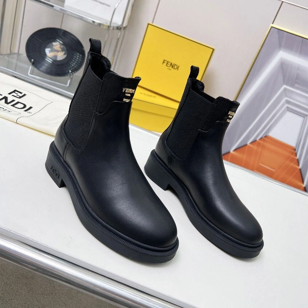 Elegant Fendi Boots 3412