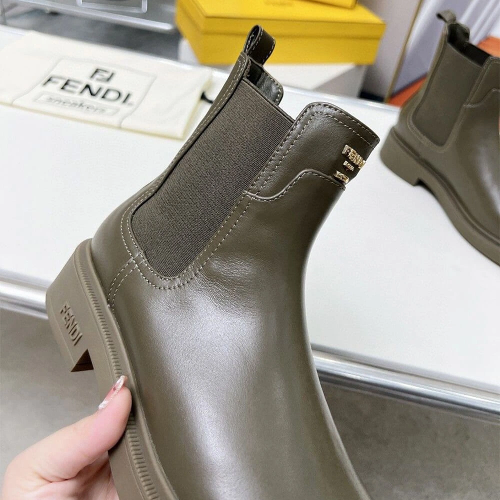 Comfortable Fendi Boots 3417
