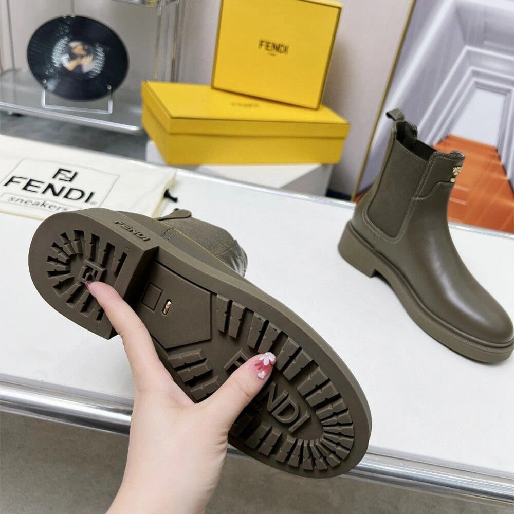 Comfortable Fendi Boots 3417