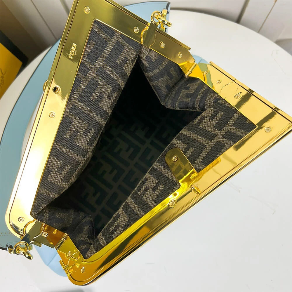 Fendi First Medium Casual 3161