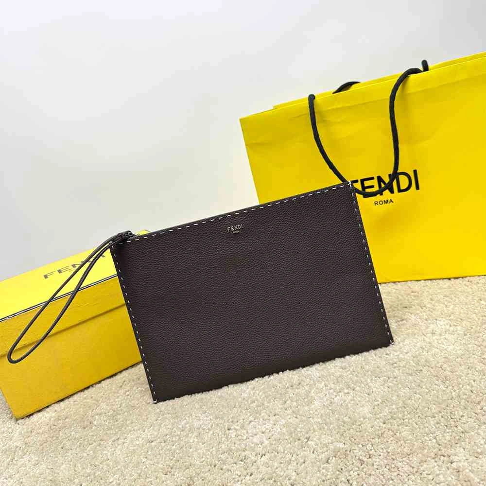 FlexibleFit Fendi Selleria Flat Pouch Medium 3141