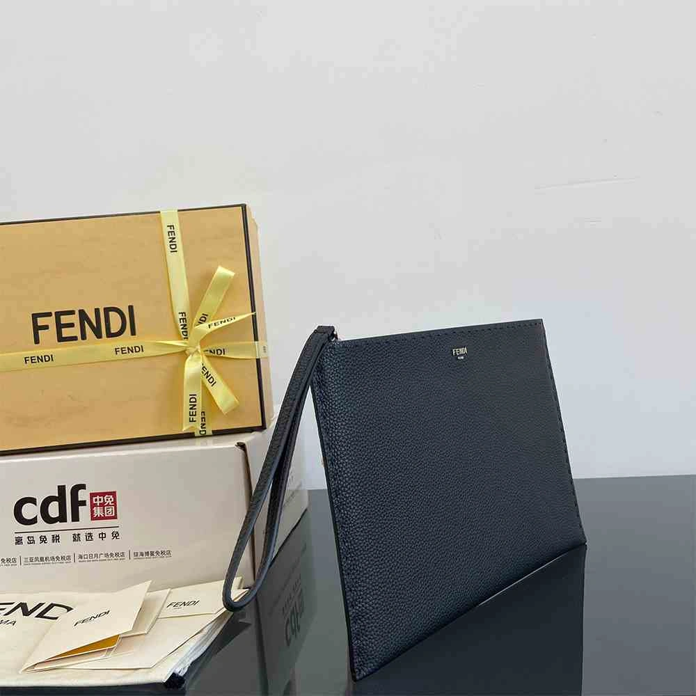 Durable Fendi Selleria Flat Pouch Medium 3056