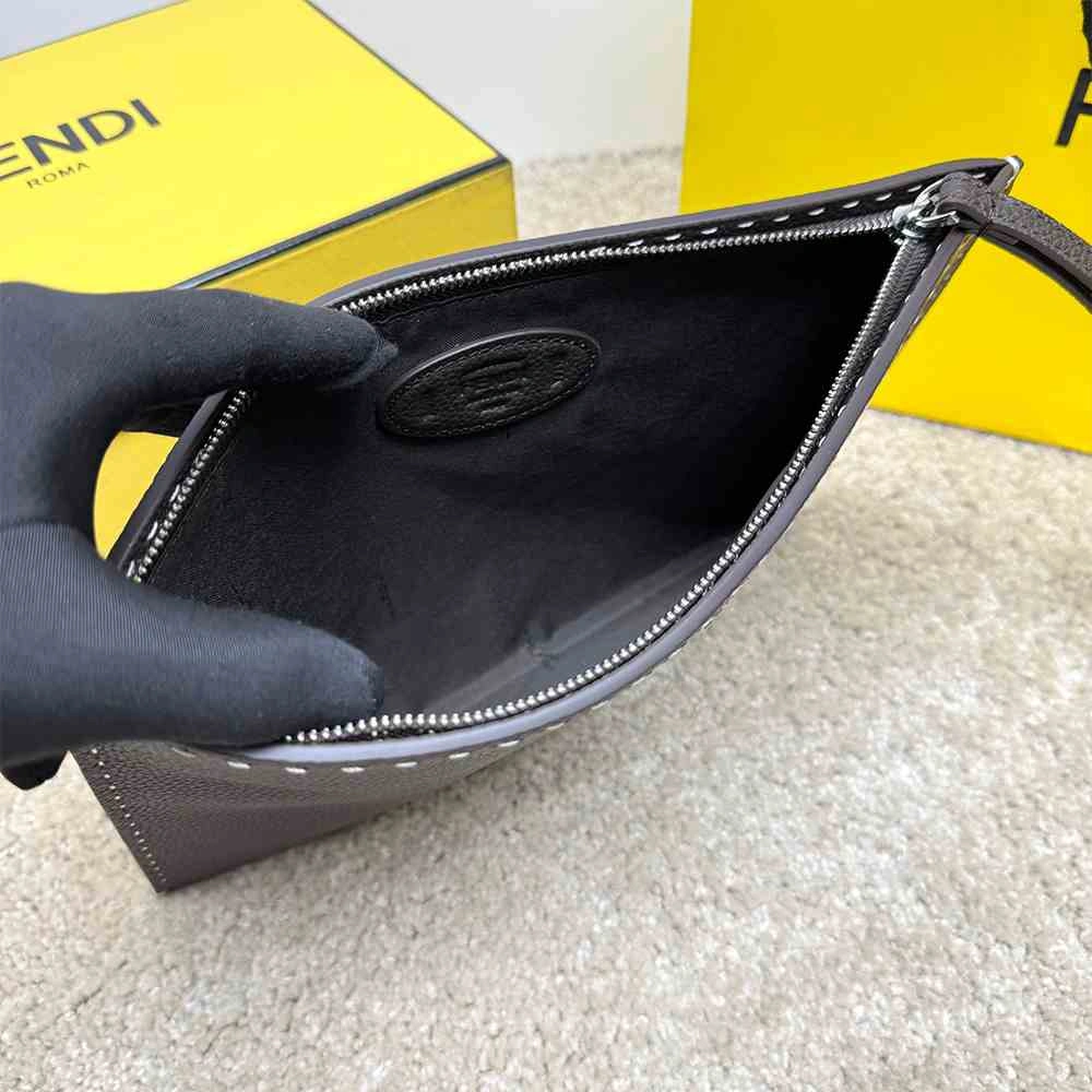 FlexibleFit Fendi Selleria Flat Pouch Medium 3141
