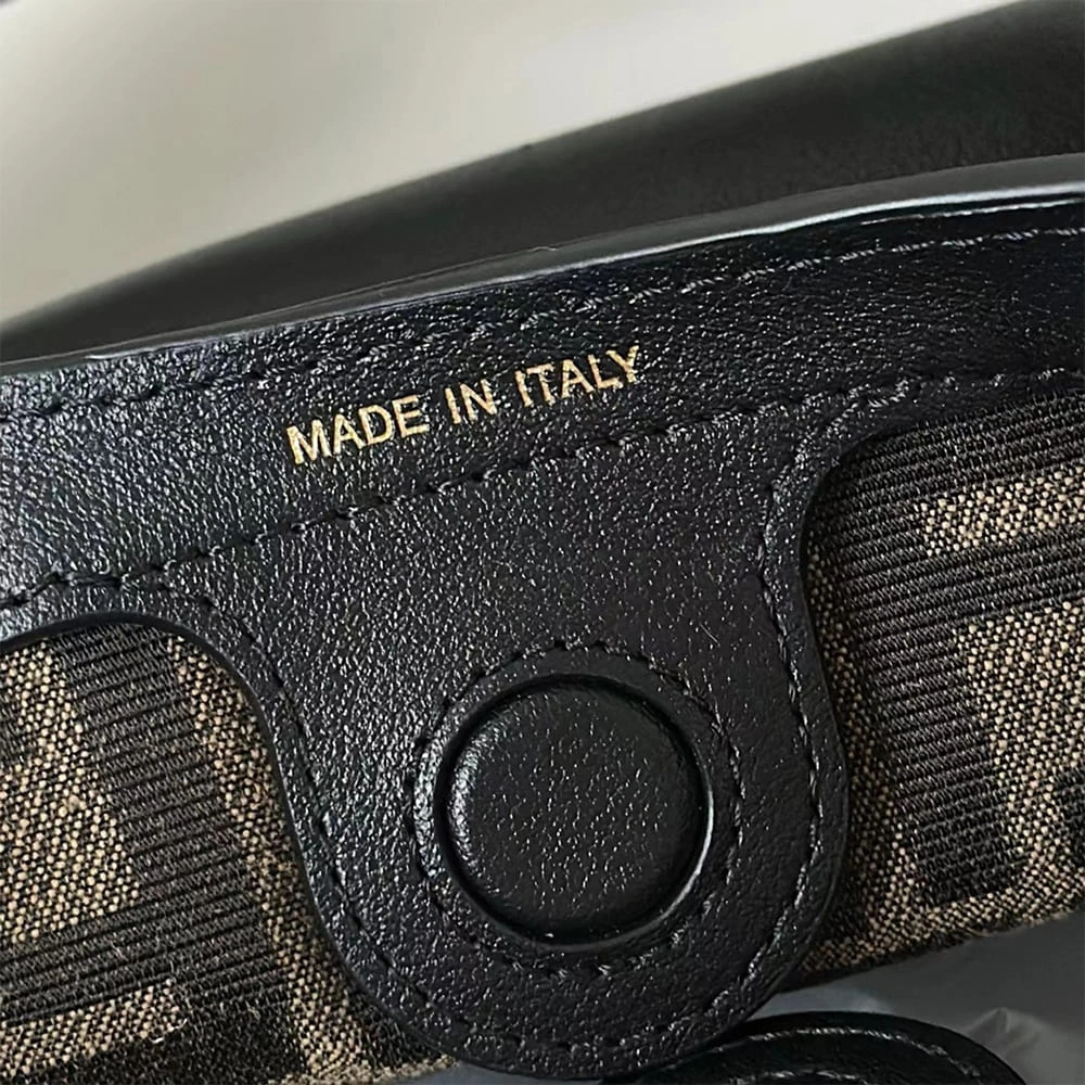 BestValue Fendi Spy Small(HIGH-END GRADE) 3108