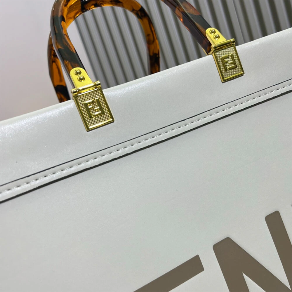 Lightweight Fendi Sunshine Large 3092