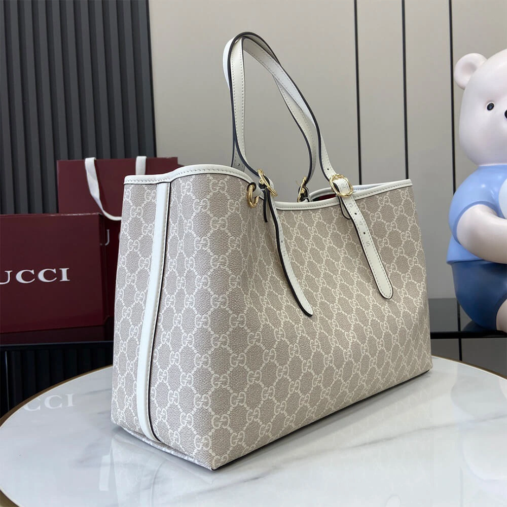 Durable GG Emblem large tote bag 1060