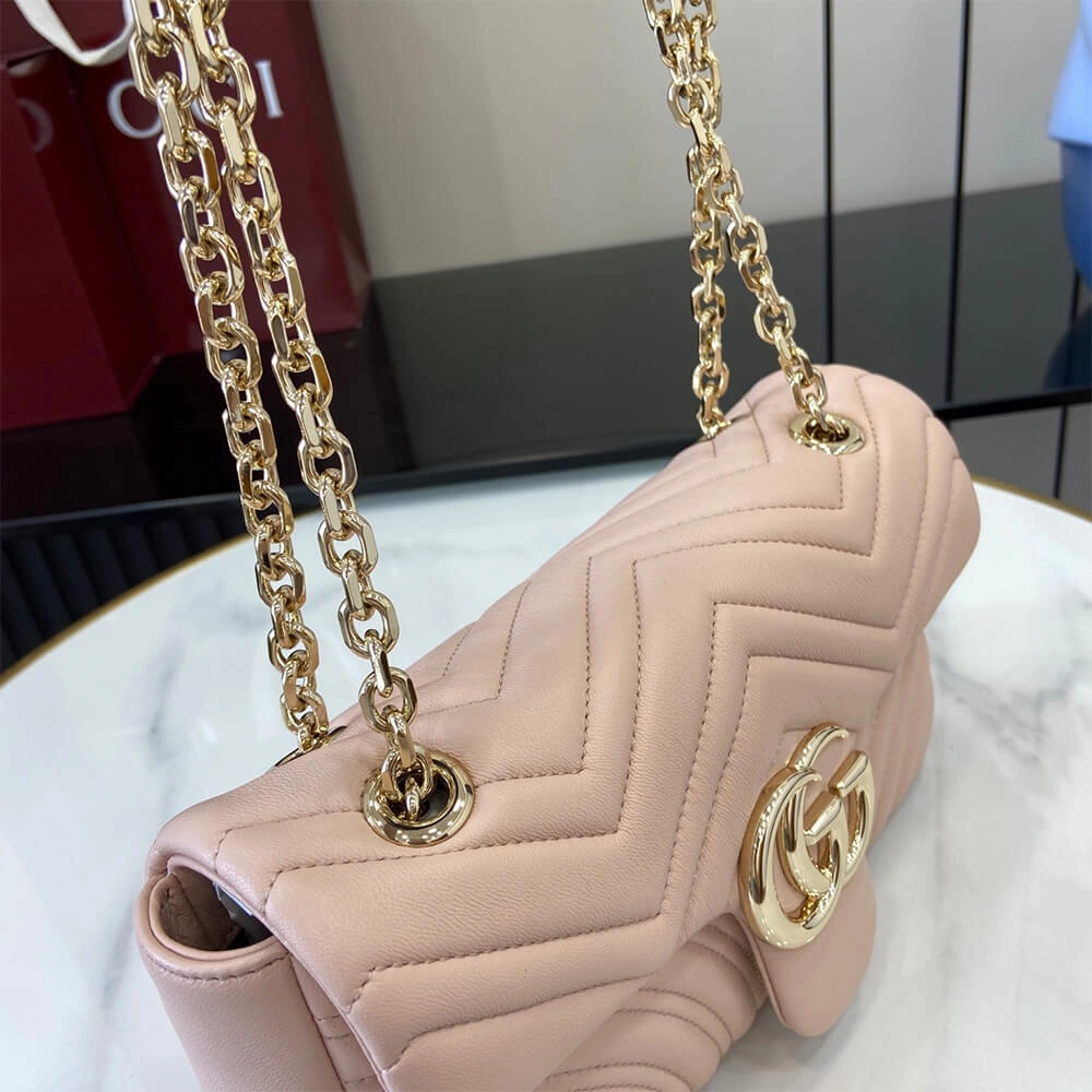 GG Marmont medium shoulder bag Bright 960