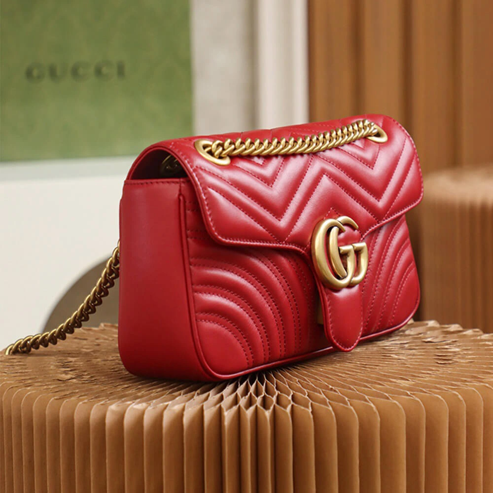 Cozy GG Marmont small matelasse shoulder bag 1158