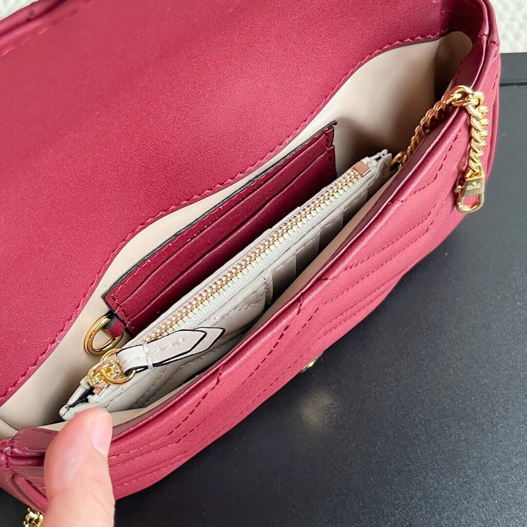 GG Marmont small shoulder bag Resilient 979