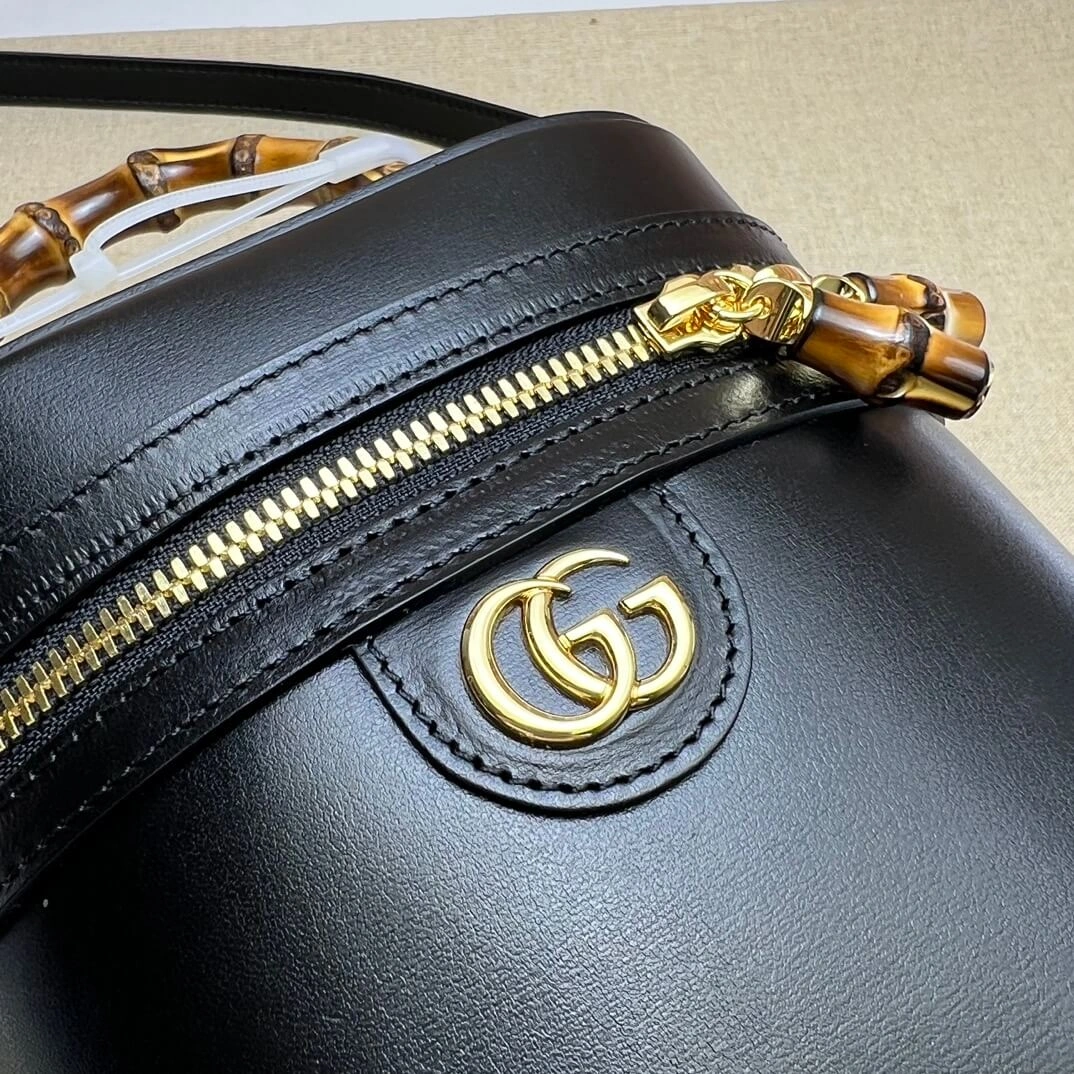 Trendsetting GG Mini bamboo shoulder bag 1074