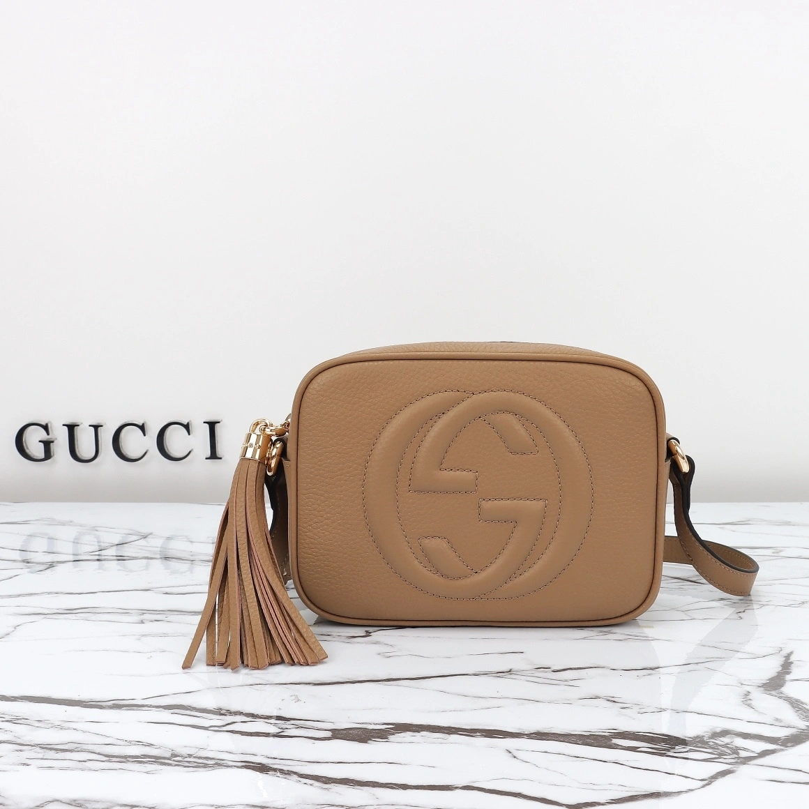 EyeCatching GG Pebbled Calfskin Small Soho Disco Bag 1038