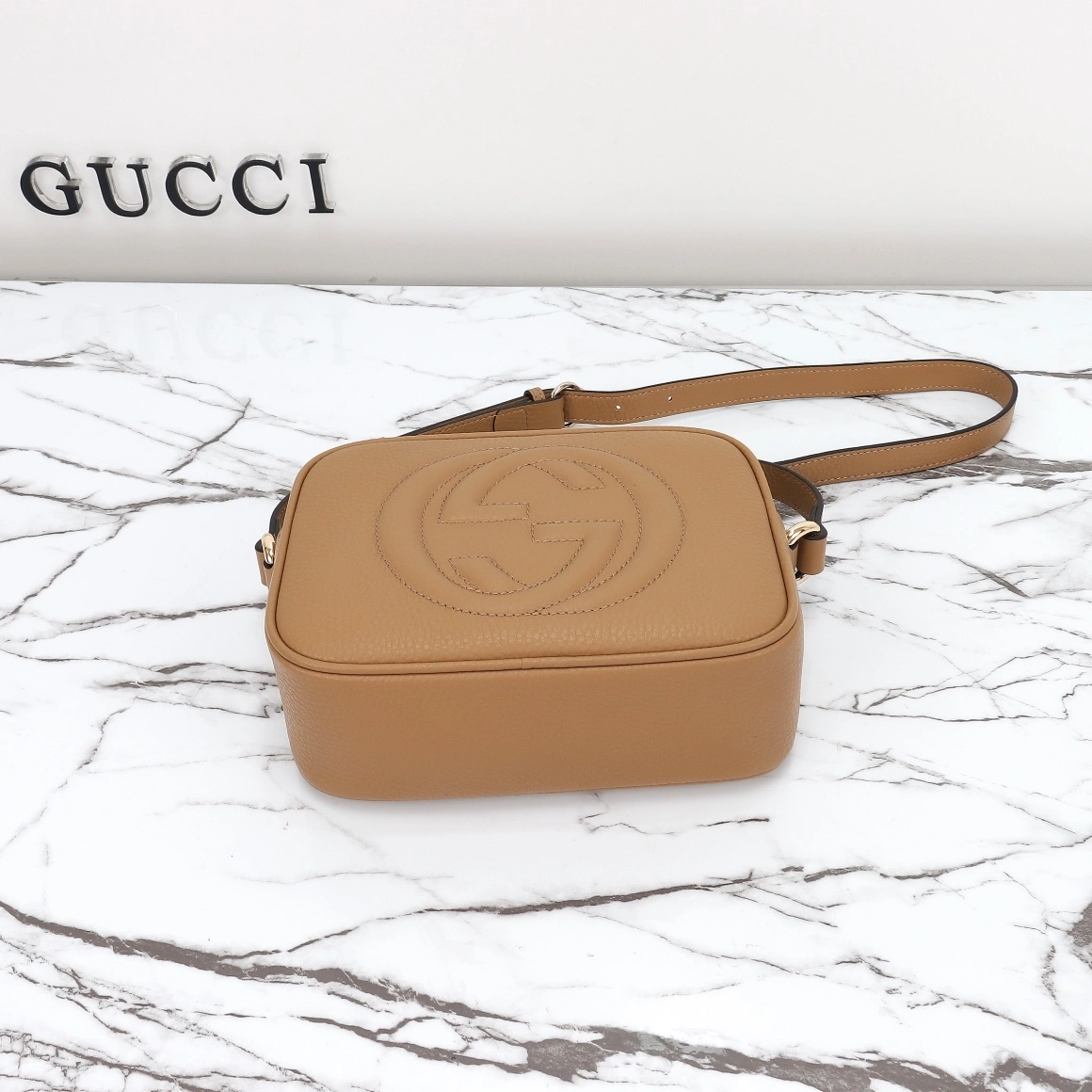 EyeCatching GG Pebbled Calfskin Small Soho Disco Bag 1038