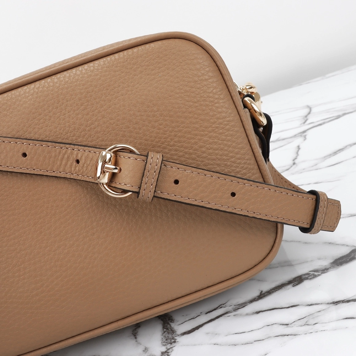 EyeCatching GG Pebbled Calfskin Small Soho Disco Bag 1038