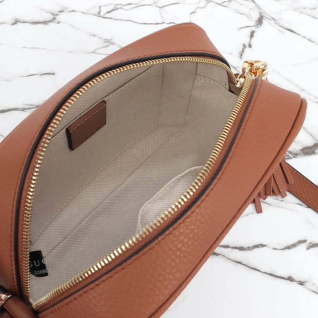 ComfortFit GG Pebbled Calfskin Small Soho Disco Bag 1044