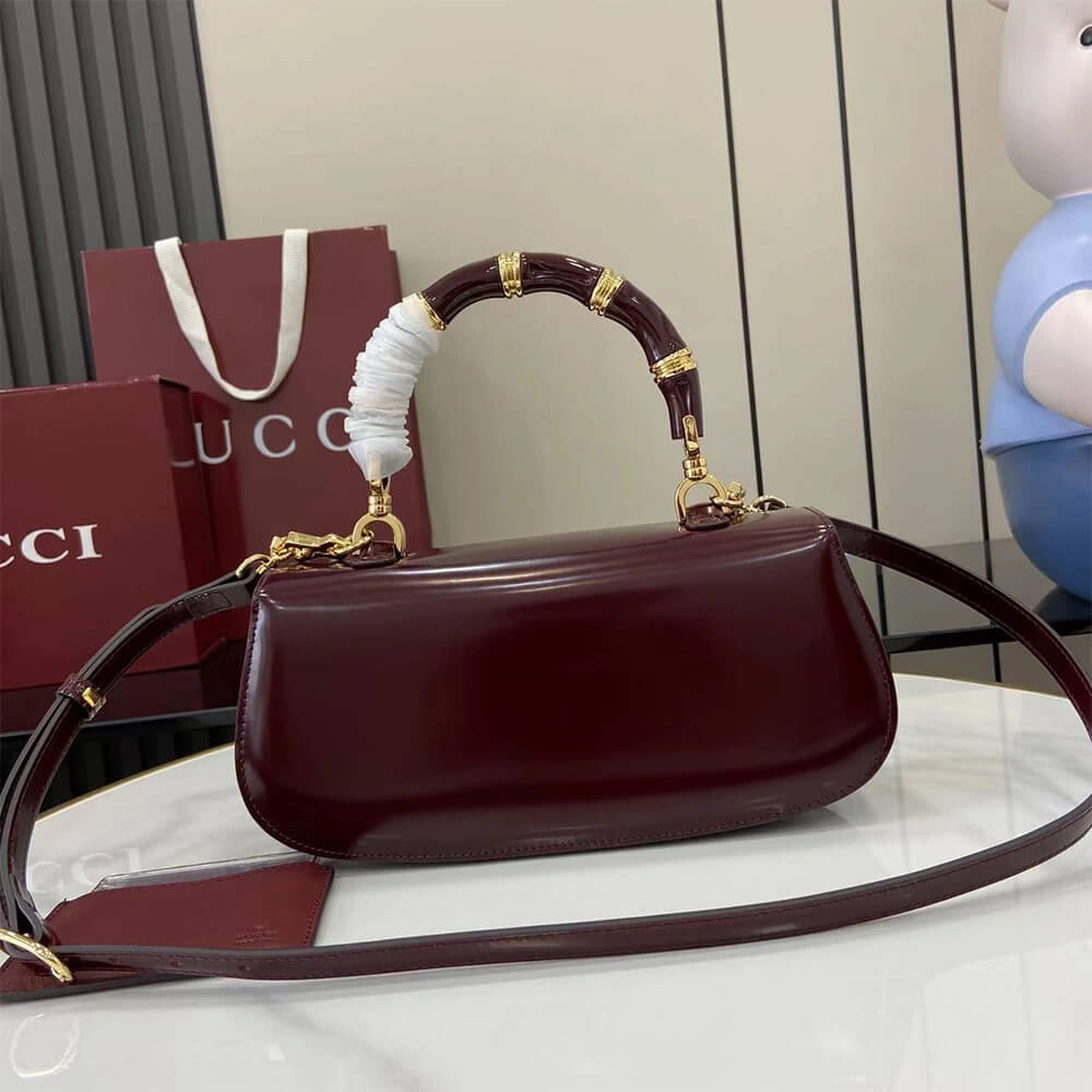 Gucci Bamboo Diva medium bag(HIGH-END GRADE) Snug 965